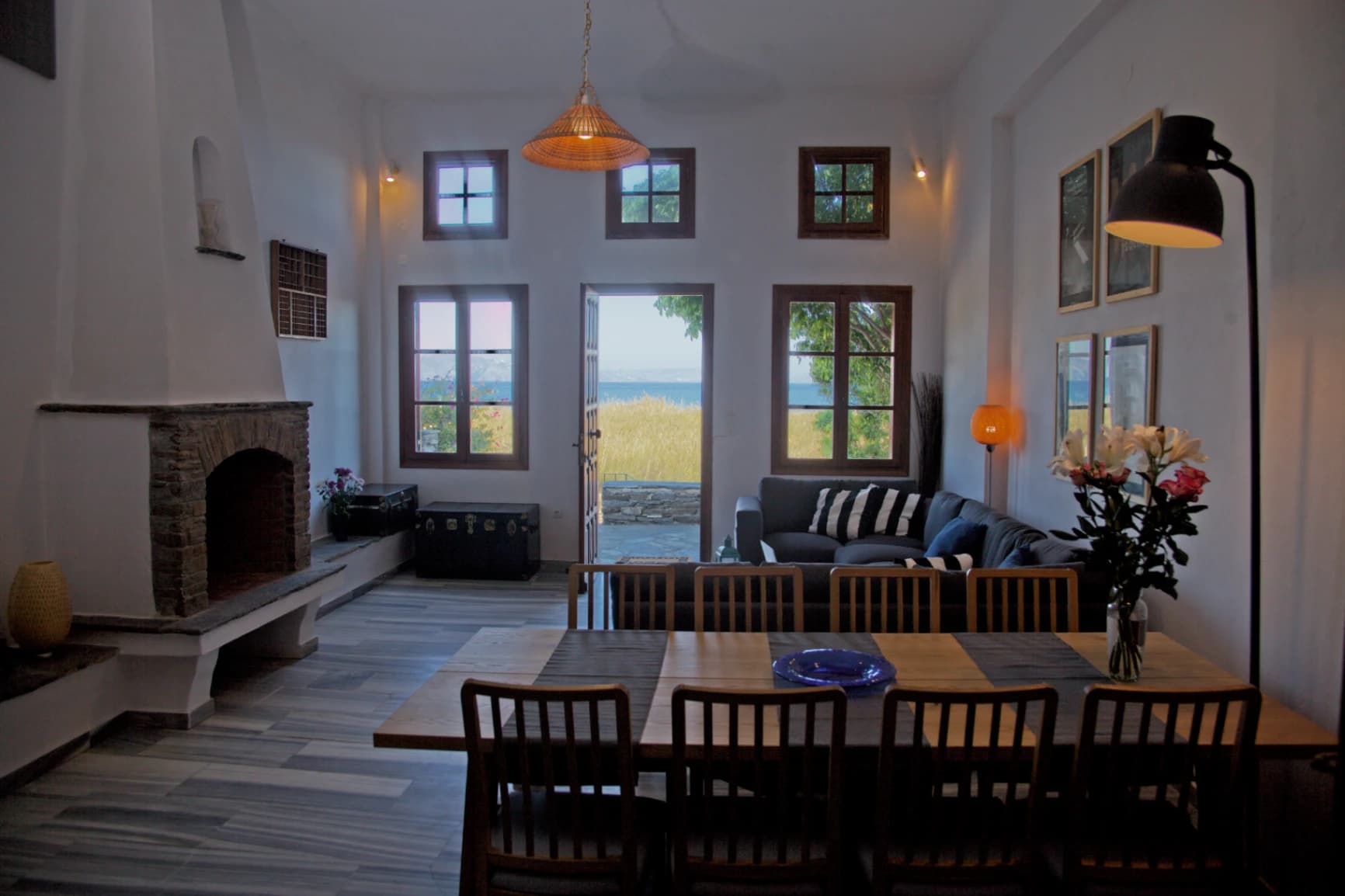 Seafront villa in Tinos